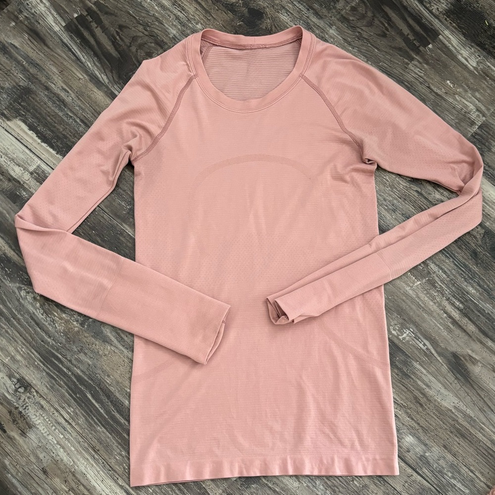 Lululemon Swiftly Tech Long Sleeve Size 4